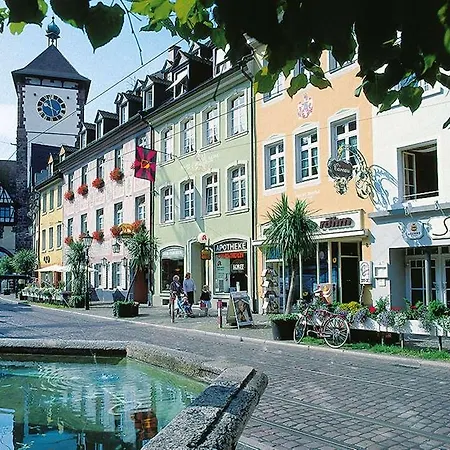 Zum Roten Baeren Hotel